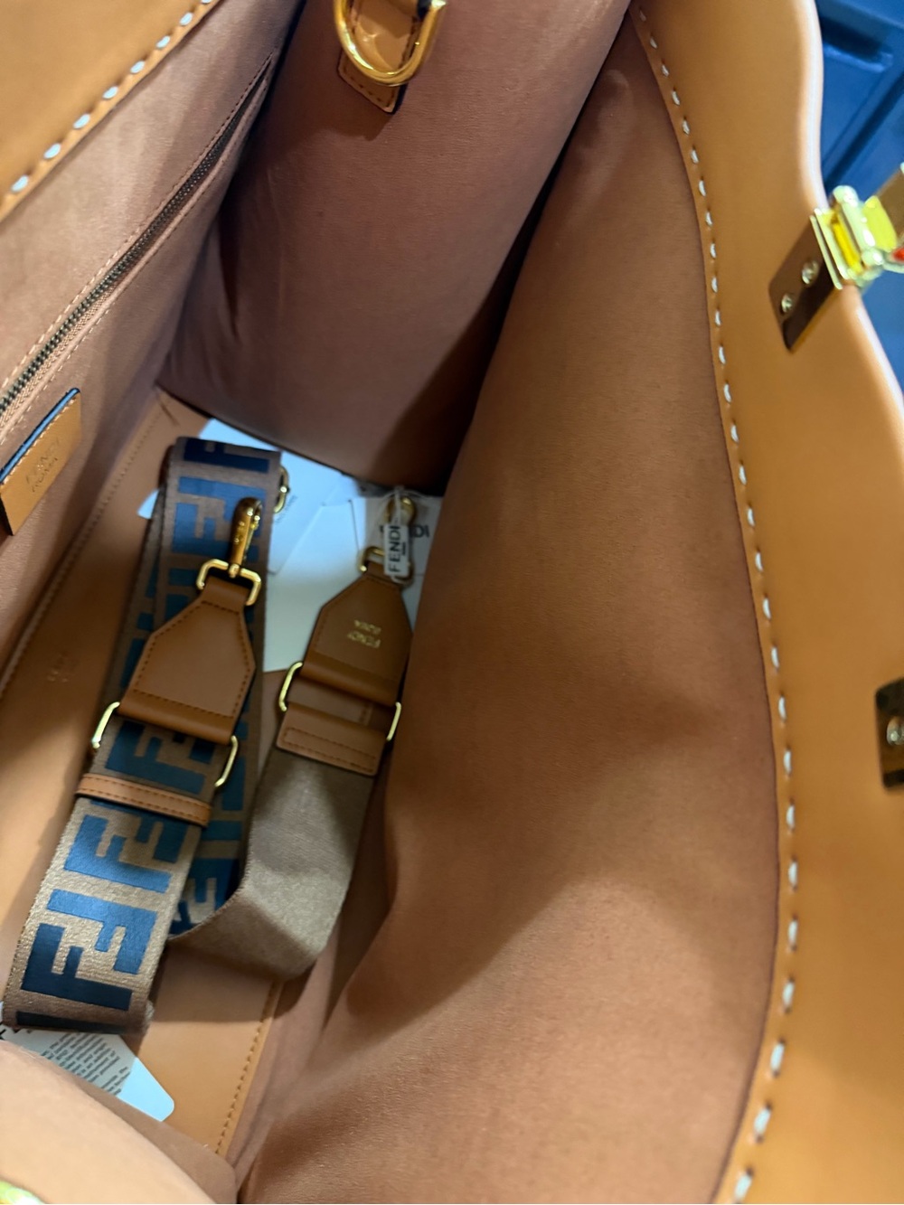 Handbag - Picture 7 of 7